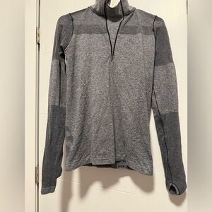 Nike Women’s Quarter Zip Gray Long Sleeve